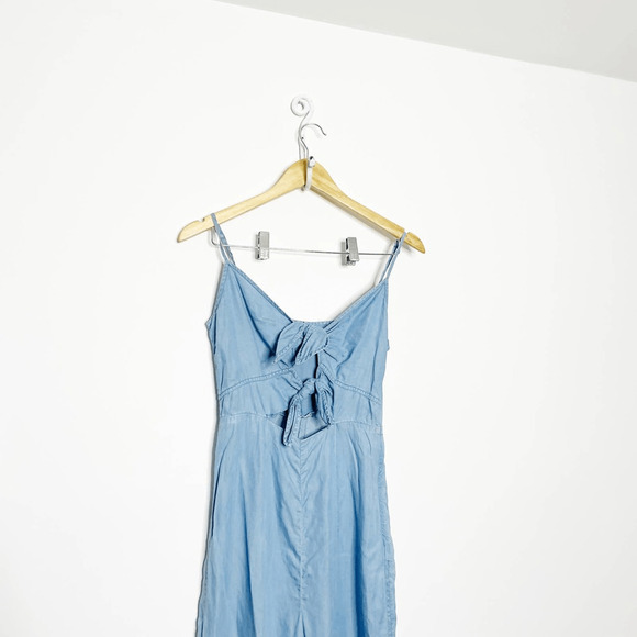 INTERMIX Tara Cutout Tie Front Wide Leg Jumpsuit in Blue Chambray womens 2 - Picture 3 of 8